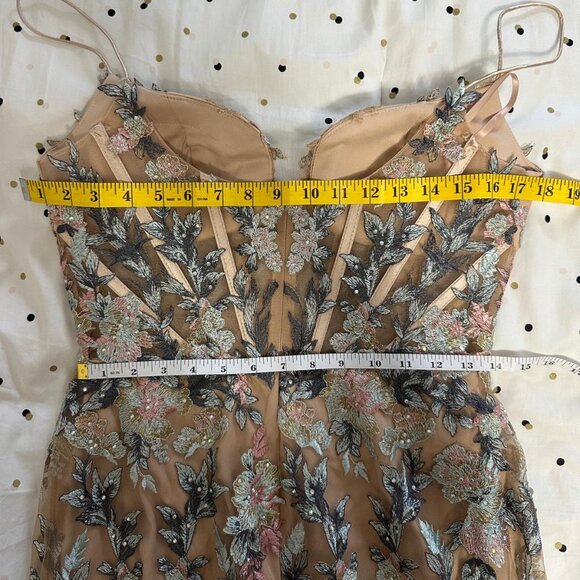 NWOT MAC DUGGAL 79313 $798 Embroidered Spaghetti Strap Trumpet Gown size 6 - Picture 12 of 14